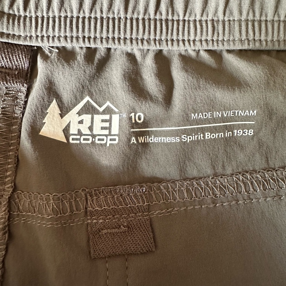 Women's Trailmade Hiking Pants in Stratus Gray - Picture 10 of 13